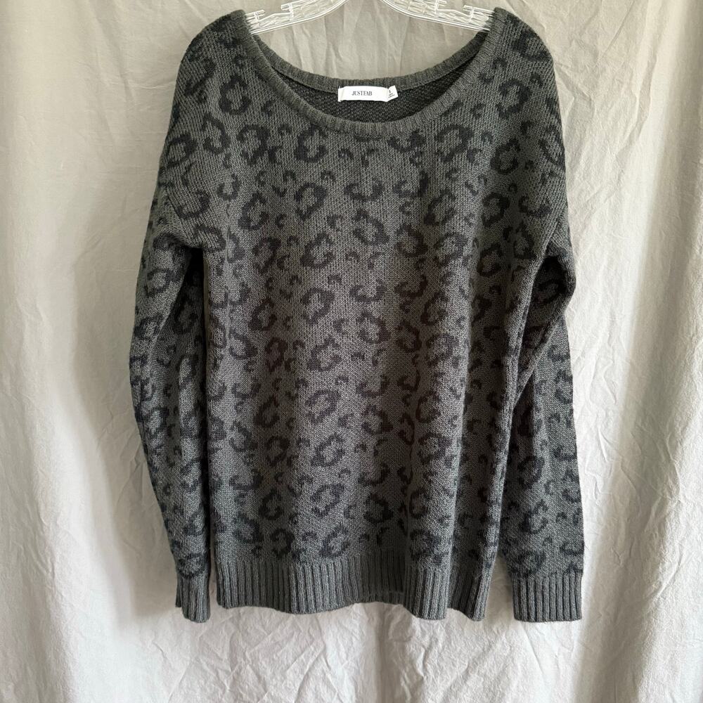 JustFab Leopard Print Sweater Gray Black Acrylic Mall Rat Y2K Women's Size S‎
